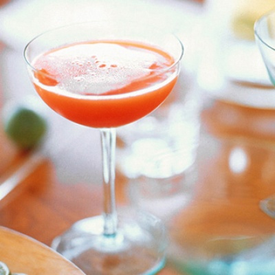 blood-orange-champagne-cocktails-recipe-msl0512-xl